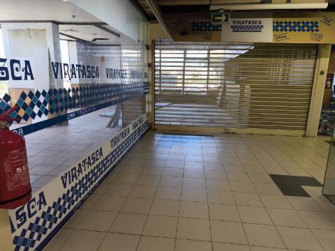 Loja Premium no Centro Comercial das Palmeiras em Oeiras Uma Oportunidade Rara para o Seu Negócio