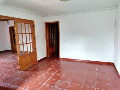 MORADIA para VENDA com quintal - Santo António, São Roque do Pico, Ilha do Pico, Açores