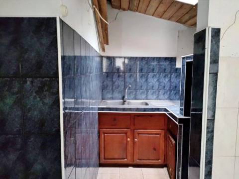 MORADIA para VENDA com quintal - Santo António, São Roque do Pico, Ilha do Pico, Açores