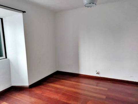 MORADIA para VENDA com quintal - Santo António, São Roque do Pico, Ilha do Pico, Açores