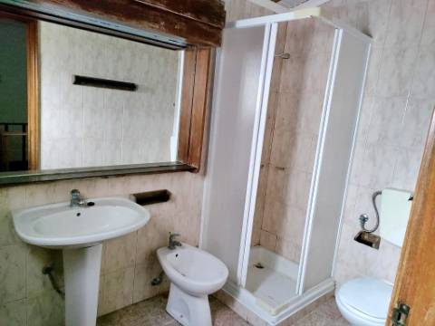 MORADIA para VENDA com quintal - Santo António, São Roque do Pico, Ilha do Pico, Açores