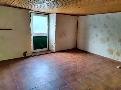 MORADIA para VENDA com quintal - Santo António, São Roque do Pico, Ilha do Pico, Açores