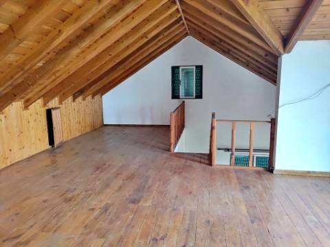 MORADIA para VENDA com quintal - Santo António, São Roque do Pico, Ilha do Pico, Açores