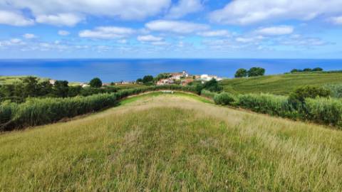 VENDA de AMPLO TERRENO RÚSTICO - Ajuda da Bretanha, Ponta Delgada, Ilha de São Miguel, Açores