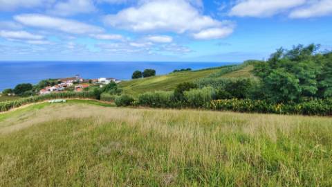 VENDA de AMPLO TERRENO RÚSTICO - Ajuda da Bretanha, Ponta Delgada, Ilha de São Miguel, Açores