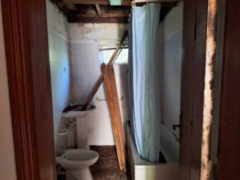 VENDA de CASA - MORADIA com vista mar - São Roque do Pico, Ilha do Pico, Açores