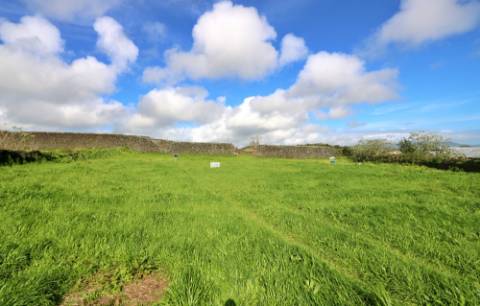 VENDA de AMPLO TERRENO com potencial para Construção - Fajã de Cima, Ponta Delgada, Ilha de São Miguel, Açores