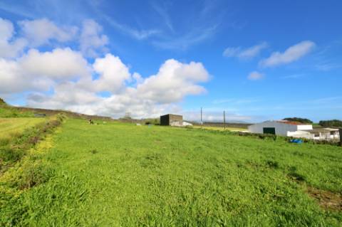 VENDA de AMPLO TERRENO com potencial para Construção - Fajã de Cima, Ponta Delgada, Ilha de São Miguel, Açores