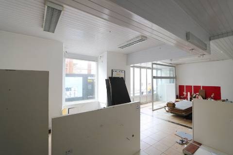 ÁREA COMERCIAL para ARRENDAR - centro da cidade de Ponta Delgada, Ilha de São Miguel, Açores