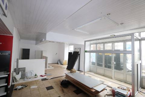 ÁREA COMERCIAL para ARRENDAR - centro da cidade de Ponta Delgada, Ilha de São Miguel, Açores