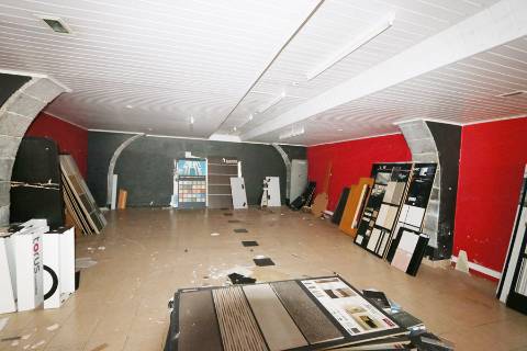 ÁREA COMERCIAL para ARRENDAR - centro da cidade de Ponta Delgada, Ilha de São Miguel, Açores