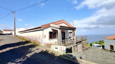 VENDA de construção urbana com VISTA MAR - Cedros, Santa Cruz das Flores, Ilha das Flores, Açores
