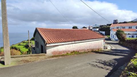 VENDA de construção urbana com VISTA MAR - Cedros, Santa Cruz das Flores, Ilha das Flores, Açores