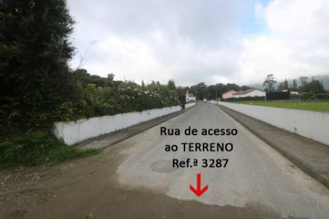 VENDA de AMPLO TERRENO rústico com pastagem e mata - Sete Cidades, Ponta Delgada, Ilha de São Miguel, Açores