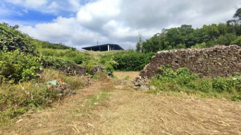 VENDA de TERRENO RÚSTICO - São Roque, Ponta Delgada, Ilha de São Miguel, Açores
