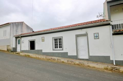 VENDA de CASA - MORADIA com vista mar - Maia, Ribeira Grande, Ilha de São Miguel, Açores