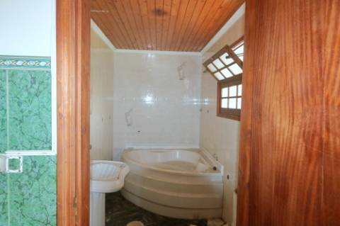 VENDA de CASA - MORADIA com vista mar - Maia, Ribeira Grande, Ilha de São Miguel, Açores