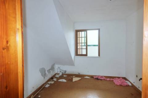 VENDA de CASA - MORADIA com vista mar - Maia, Ribeira Grande, Ilha de São Miguel, Açores