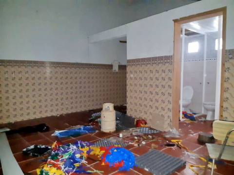 VENDA de CASA - MORADIA com vista mar - Maia, Ribeira Grande, Ilha de São Miguel, Açores