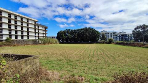 VENDA de TERRENO com potencial para construção - São José, Ponta Delgada, Ilha de São Miguel, Açores