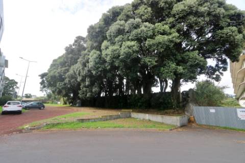 VENDA de TERRENO com potencial para construção - São José, Ponta Delgada, Ilha de São Miguel, Açores