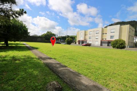 VENDA de LOTE para construção de edifício - Livramento, Ponta Delgada, Ilha de São Miguel, Açores