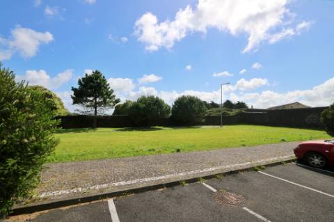 VENDA de LOTE para construção de edifício - Livramento, Ponta Delgada, Ilha de São Miguel, Açores