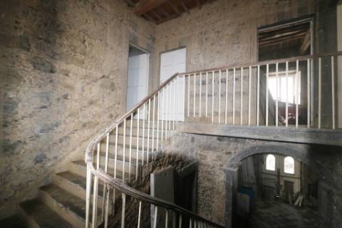 VENDA de AMPLO EDIFÍCIO/PRÉDIO no Centro Histórico de Ponta Delgada (São José), Ilha São Miguel, Açores