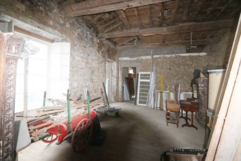 VENDA de AMPLO EDIFÍCIO/PRÉDIO no Centro Histórico de Ponta Delgada (São José), Ilha São Miguel, Açores