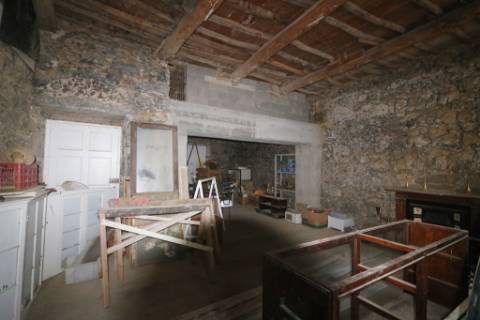 VENDA de AMPLO EDIFÍCIO/PRÉDIO no Centro Histórico de Ponta Delgada (São José), Ilha São Miguel, Açores