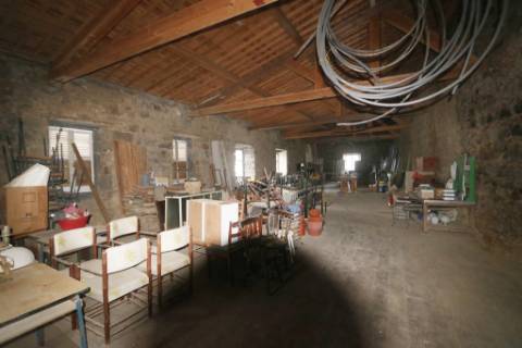 VENDA de AMPLO EDIFÍCIO/PRÉDIO no Centro Histórico de Ponta Delgada (São José), Ilha São Miguel, Açores