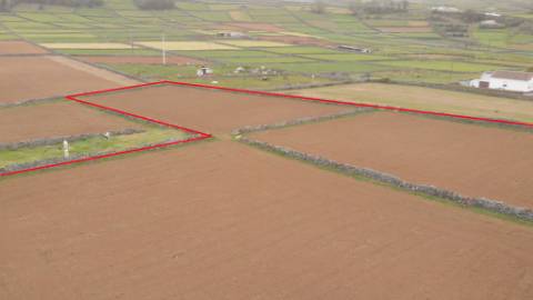 VENDA de TERRENO com PIP aprovado para construção - Vila de São Sebastião, Angra do Heroísmo, Ilha Terceira, Açores