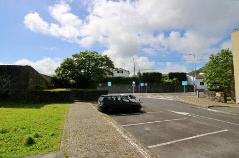 VENDA de LOTE de TERRENO para construção de edifício - Livramento, Ponta Delgada, Ilha de São Miguel, Açores