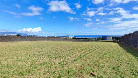 VENDA de TERRENO com potencial para construção - São José, Ponta Delgada, Ilha de São Miguel, Açores