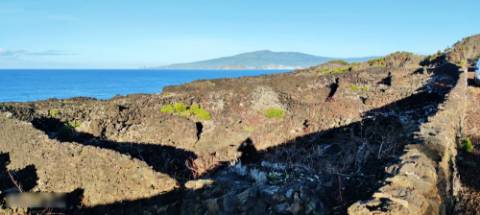 VENDA de AMPLO TERRENO com VISTA MAR e Montanha da Ilha do Pico - Candelária, Madalena, Ilha do Pico, Açores