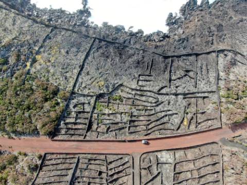 VENDA de AMPLO TERRENO com VISTA MAR e Montanha da Ilha do Pico - Candelária, Madalena, Ilha do Pico, Açores