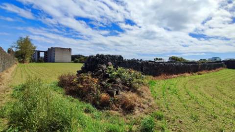 VENDA de TERRENO com potencial para Construção - São José, Ponta Delgada, Ilha de São Miguel, Açores