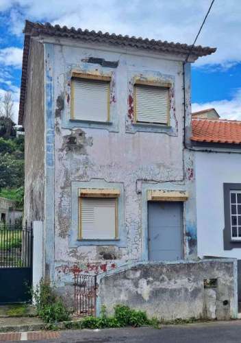 VENDA de CASA - MORADIA para reabilitar - Vila Nova, Praia da Vitória, Ilha Terceira, Açores