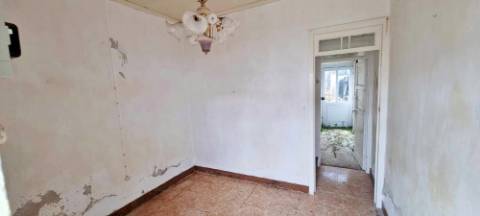 VENDA de CASA - MORADIA para reabilitar - Vila Nova, Praia da Vitória, Ilha Terceira, Açores