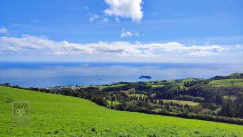VENDA de TERRENO/PRÉDIO RÚSTICO - Freguesia de São Miguel, Vila Franca do Campo, Ilha de São Miguel, Açores