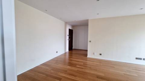 APARTAMENTO T2 para ARRENDAR no centro da cidade Ponta Delgada, Ilha de São Miguel, Açores