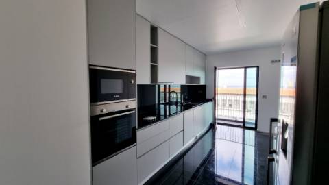 APARTAMENTO T2 para ARRENDAR no centro da cidade Ponta Delgada, Ilha de São Miguel, Açores