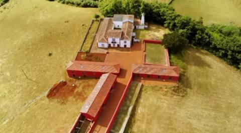 VENDA de SOLAR com empreendimento turístico rural (Casas de Campo) - Almagreira, Vila do Porto, Ilha de Santa Maria, Açores