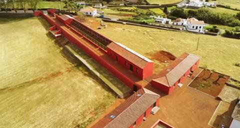 VENDA de SOLAR com empreendimento turístico rural (Casas de Campo) - Almagreira, Vila do Porto, Ilha de Santa Maria, Açores