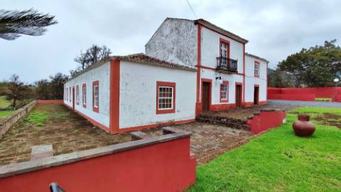 VENDA de SOLAR com empreendimento turístico rural (Casas de Campo) - Almagreira, Vila do Porto, Ilha de Santa Maria, Açores