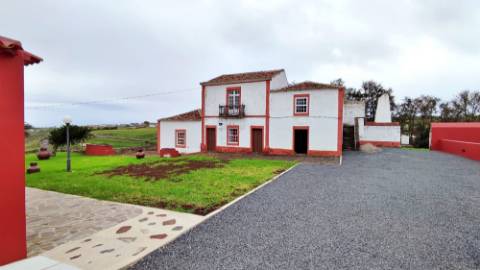 VENDA de SOLAR com empreendimento turístico rural (Casas de Campo) - Almagreira, Vila do Porto, Ilha de Santa Maria, Açores