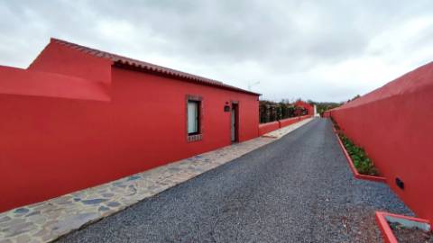 VENDA de SOLAR com empreendimento turístico rural (Casas de Campo) - Almagreira, Vila do Porto, Ilha de Santa Maria, Açores