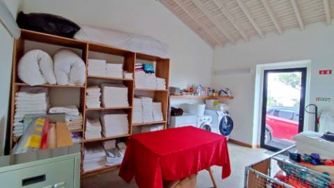 VENDA de SOLAR com empreendimento turístico rural (Casas de Campo) - Almagreira, Vila do Porto, Ilha de Santa Maria, Açores