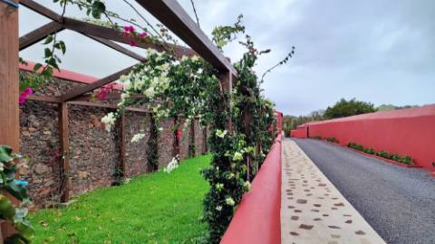 VENDA de SOLAR com empreendimento turístico rural (Casas de Campo) - Almagreira, Vila do Porto, Ilha de Santa Maria, Açores