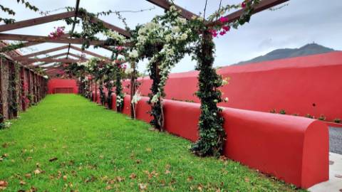 VENDA de SOLAR com empreendimento turístico rural (Casas de Campo) - Almagreira, Vila do Porto, Ilha de Santa Maria, Açores
